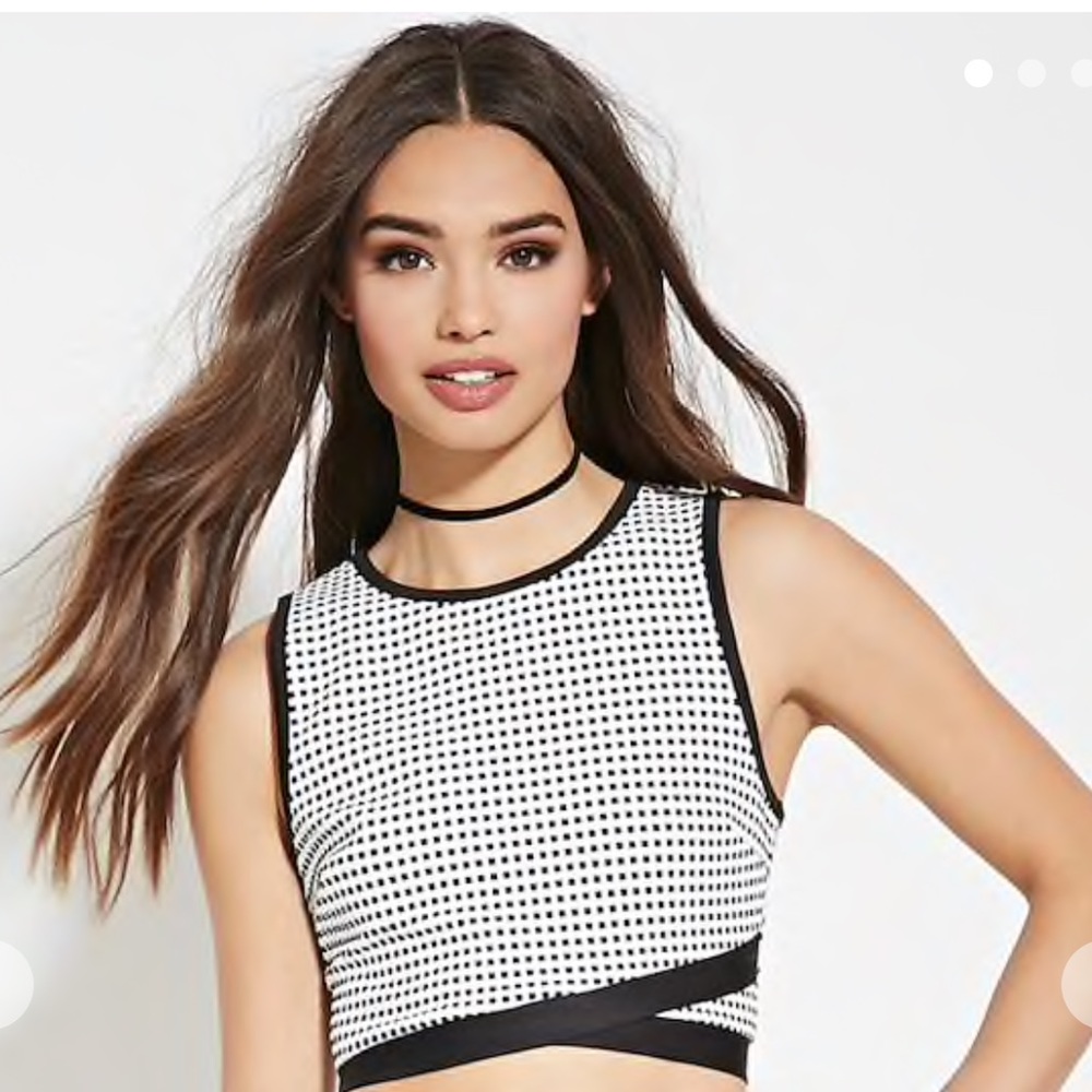 FOREVER 21 gingham patterned crop tank top